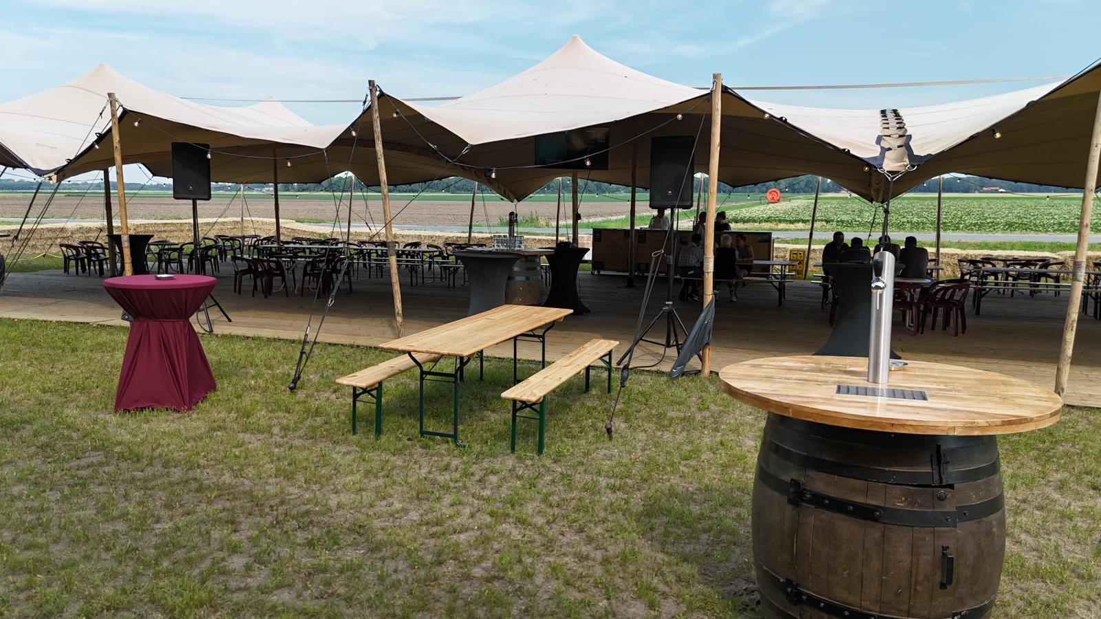 Omslagfoto Feest Dronten
